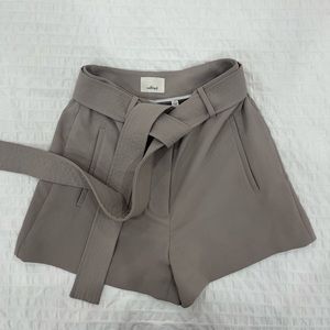 Aritzia Wilfred Jallade Tie Front Shorts in Grey Size 2